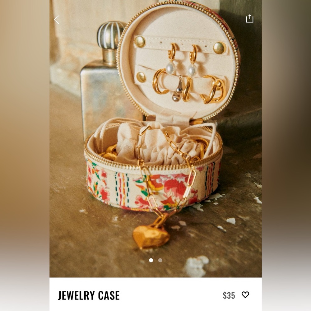 Sézane Round Jewelry Case